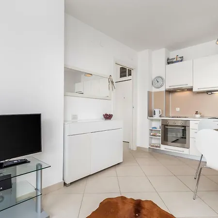 Maja With Free Private Parking And Lovely Sea View Terrace Apartman Opatija