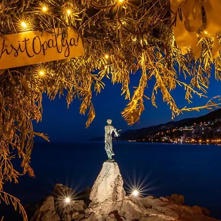 شقة Maja With Free Private Parking And Lovely Sea View Terrace أوباتيا