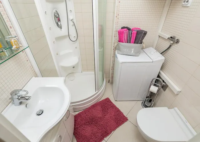 Maja With Free Private Parking And Lovely Sea View Terrace Lejlighed