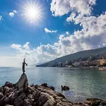 Daire Maja With Free Private Parking And Lovely Sea View Terrace *